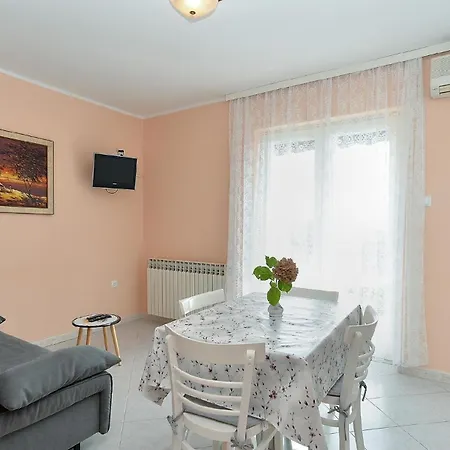 Fuer 5 Personen Ca 50 Qm In Rabac, Istrien Bucht Von 拉巴克