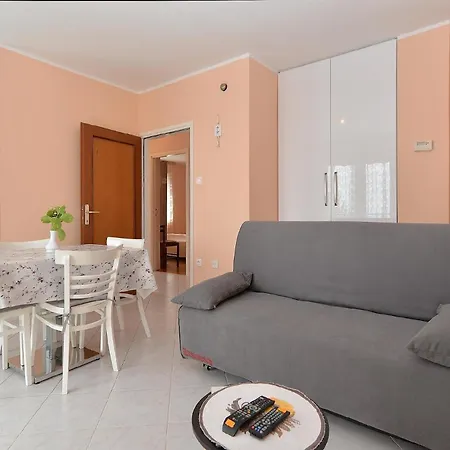 Apartment Fuer 5 Personen Ca 50 Qm In Rabac, Istrien Bucht Von *